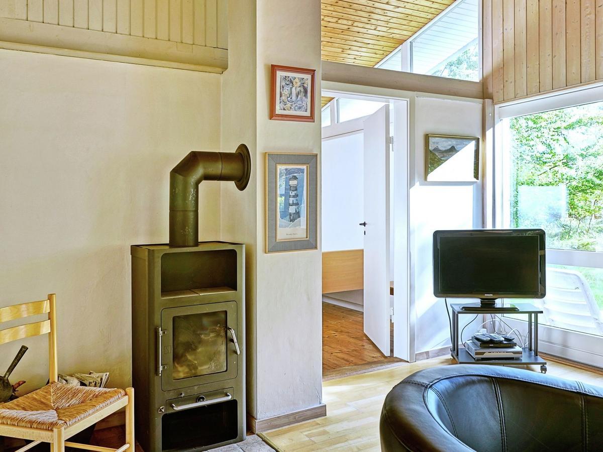 6 Person Holiday Home In Aakirkeby Vester Somarken Exterior foto