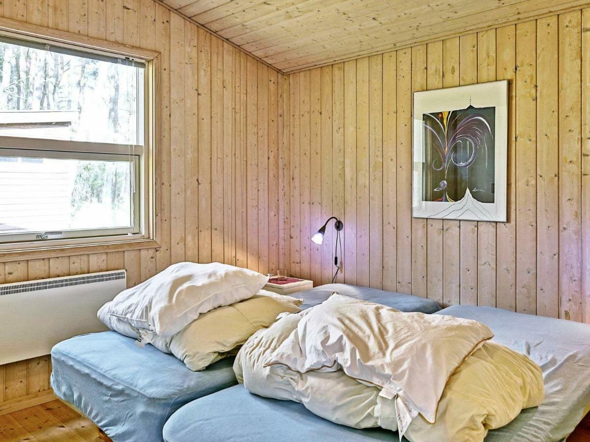 6 Person Holiday Home In Aakirkeby Vester Somarken Exterior foto