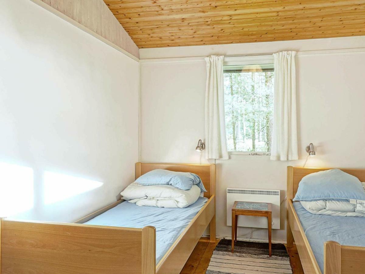 6 Person Holiday Home In Aakirkeby Vester Somarken Exterior foto
